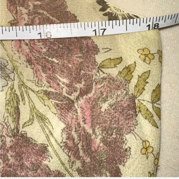 Sheer layered Floral Camisole with beaded details - Picture 5 of 6